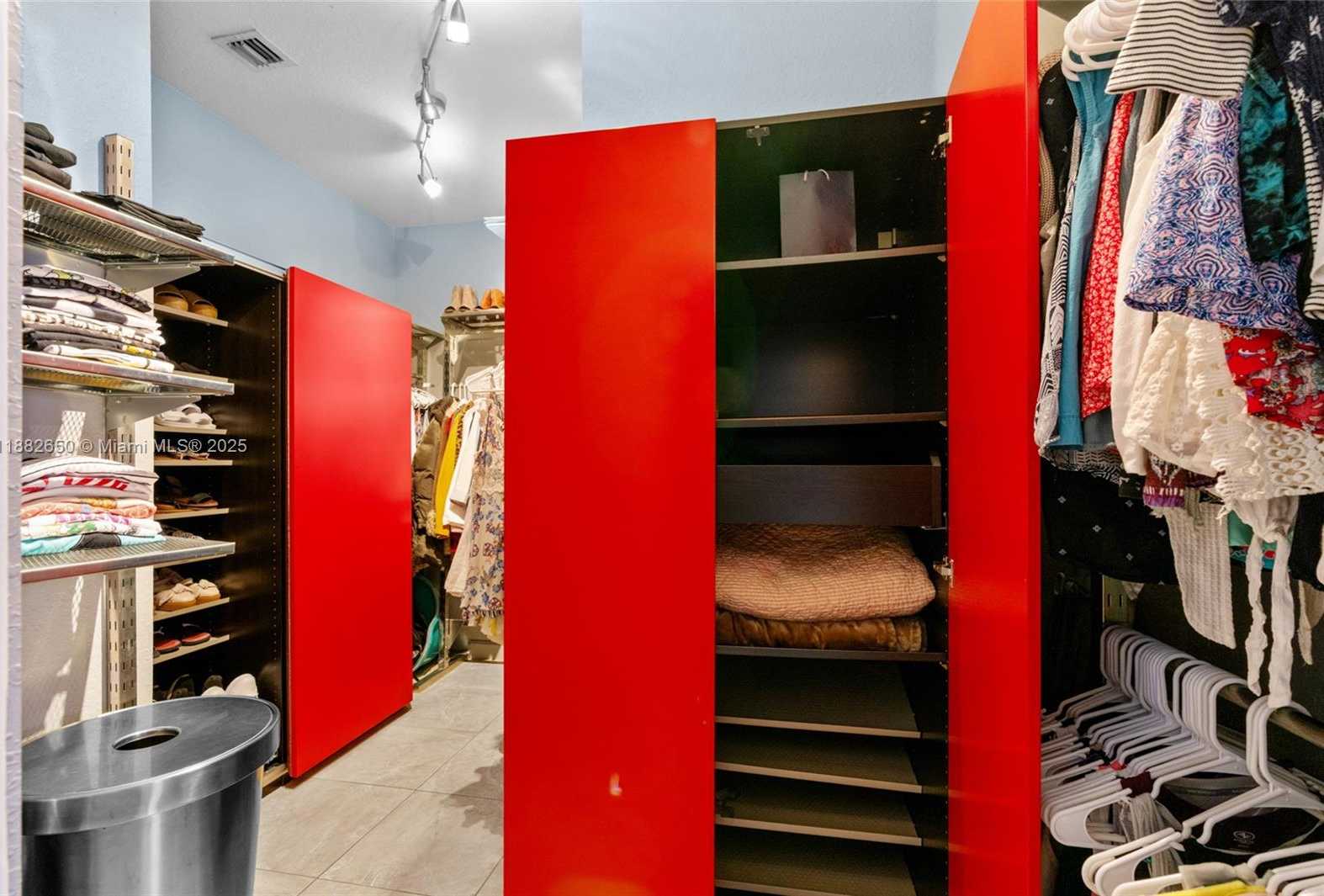 Small Image of 12935 SOUTH WEST 135TH TER, Miami Number 20