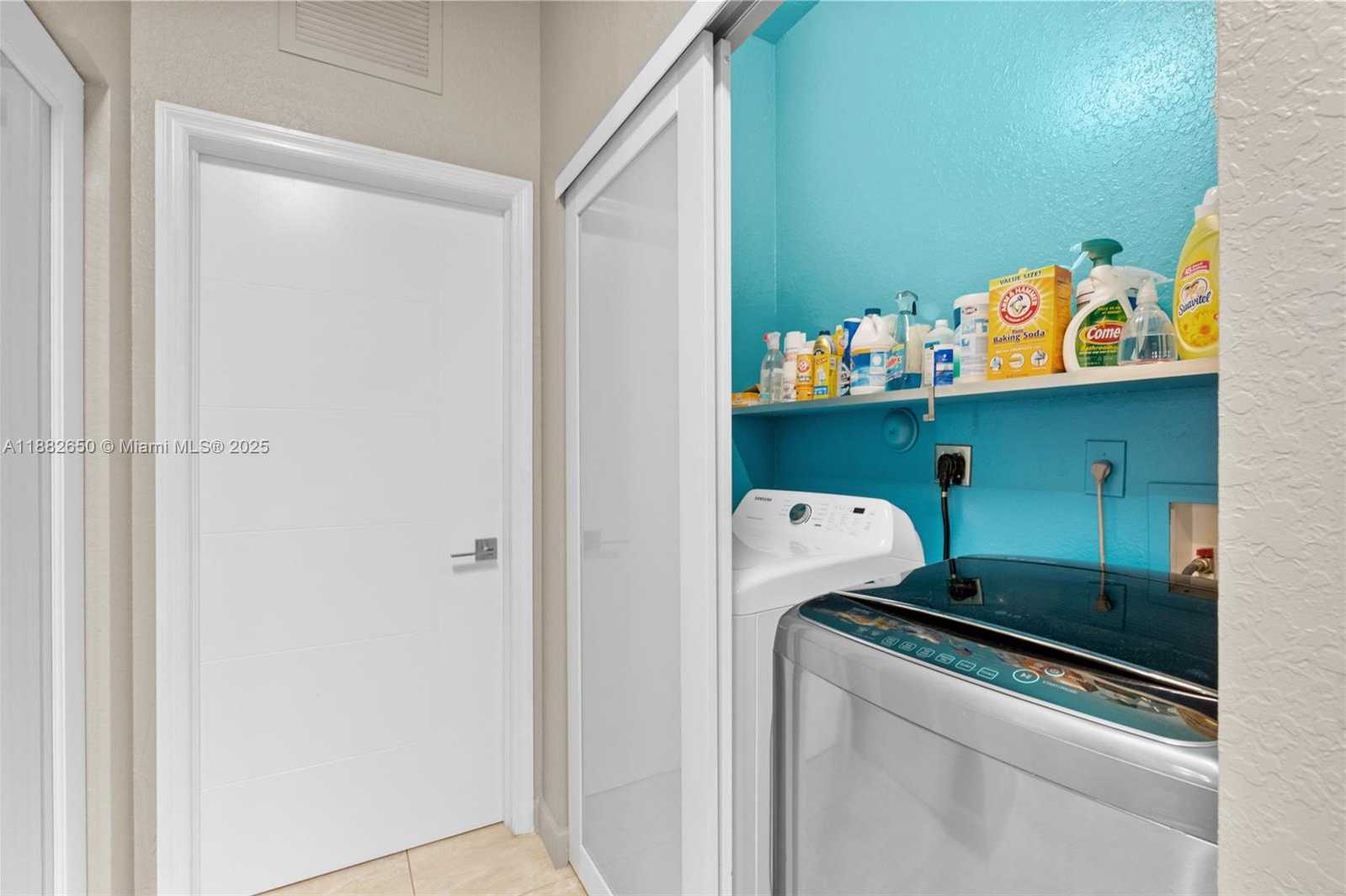 Small Image of 12935 SOUTH WEST 135TH TER, Miami Number 25