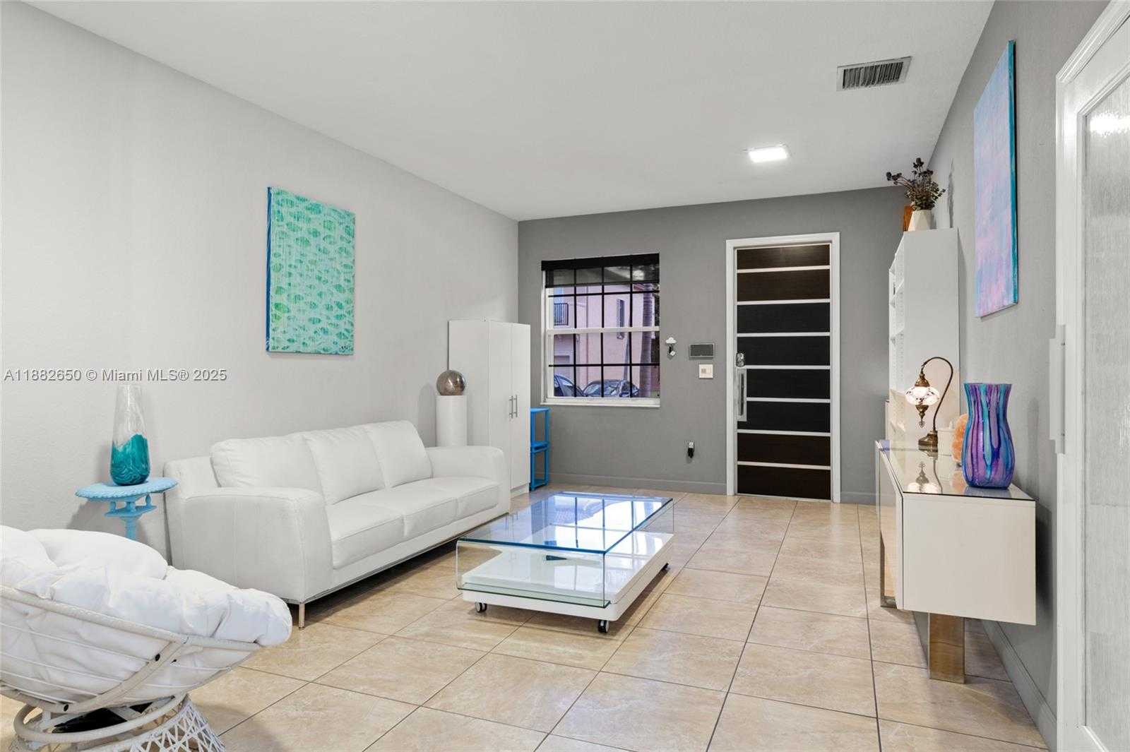 Small Image of 12935 SOUTH WEST 135TH TER, Miami Number 5