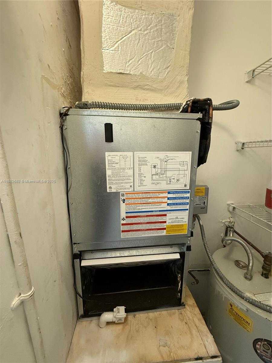 Small Image of 8851 SUNRISE LAKES BLVD #203, Sunrise Number 24