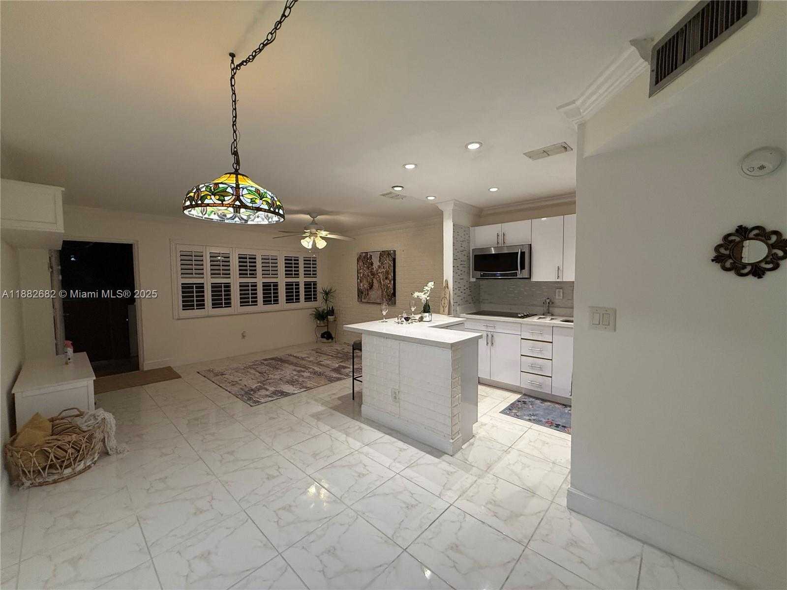 Small Image of 8851 SUNRISE LAKES BLVD #203, Sunrise Number 6