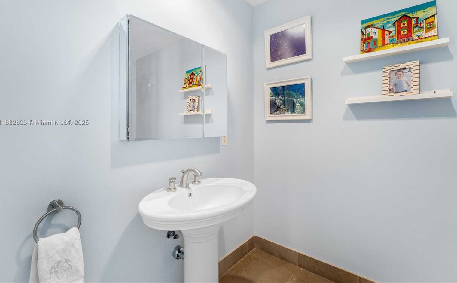 Small Image of 5959 COLLINS AVE #701, Miami Beach Number 16