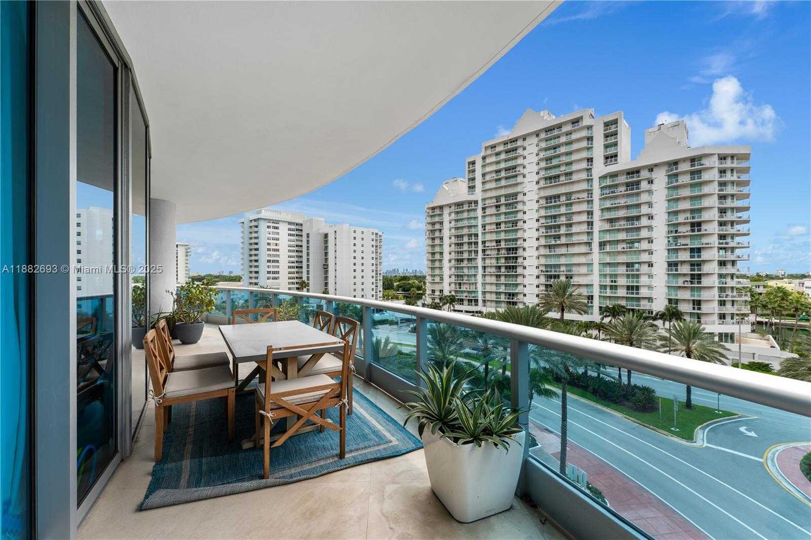 Small Image of 5959 COLLINS AVE #701, Miami Beach Number 18
