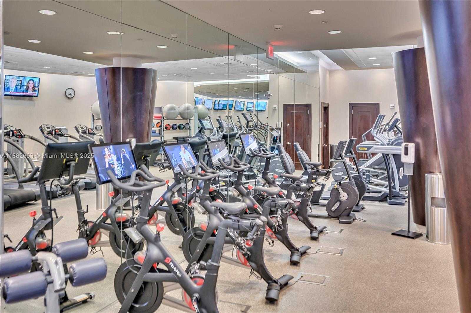 Small Image of 5959 COLLINS AVE #701, Miami Beach Number 22