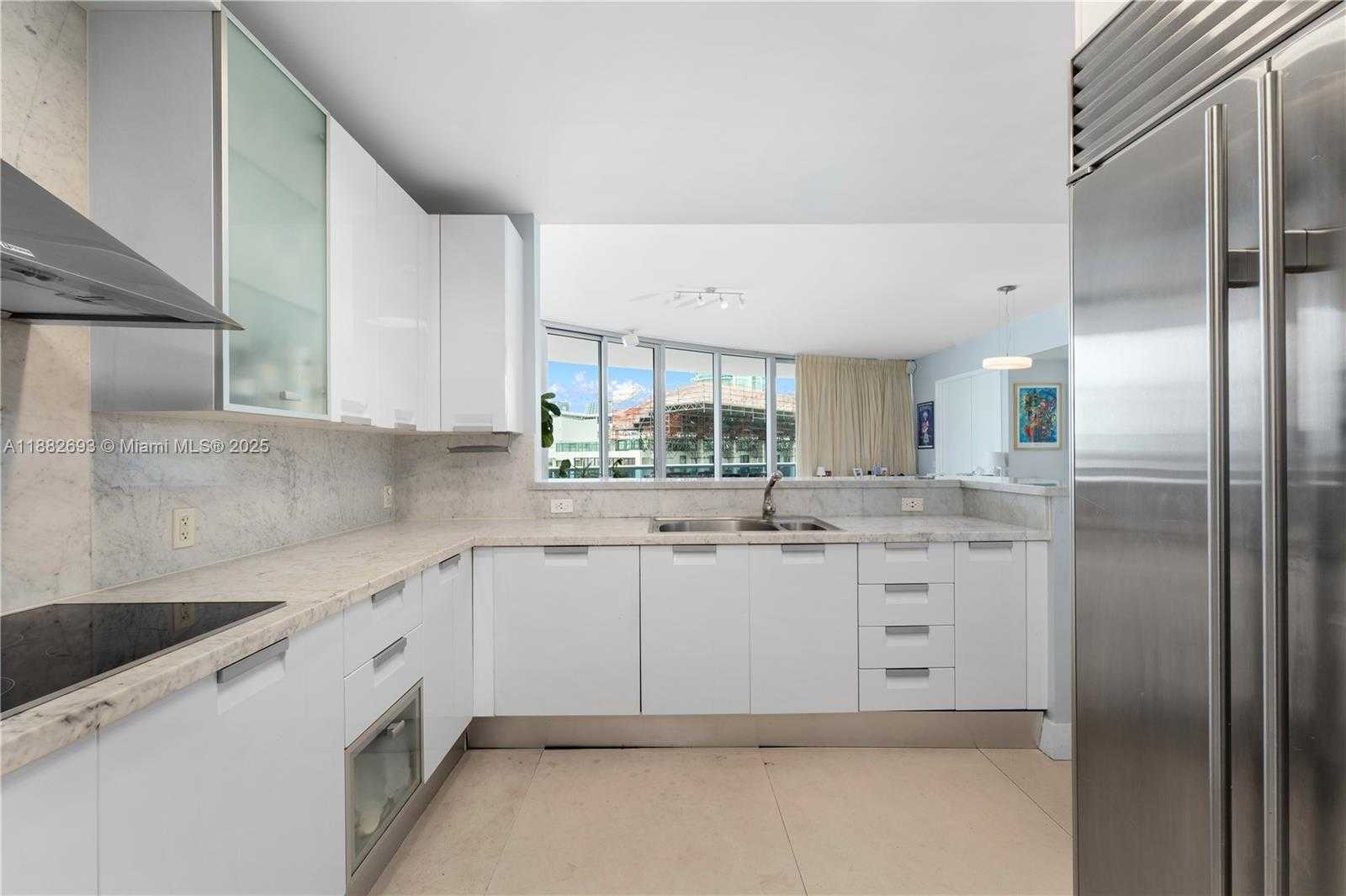 Small Image of 5959 COLLINS AVE #701, Miami Beach Number 7