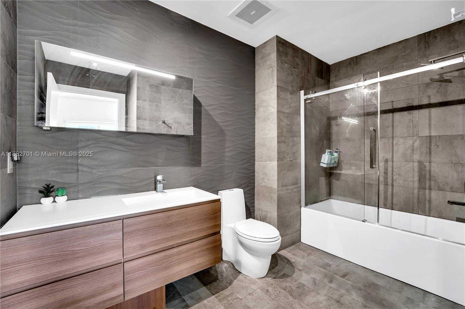 Small Image of 133 NORTH EAST 2ND AVE #3106, Miami Number 11