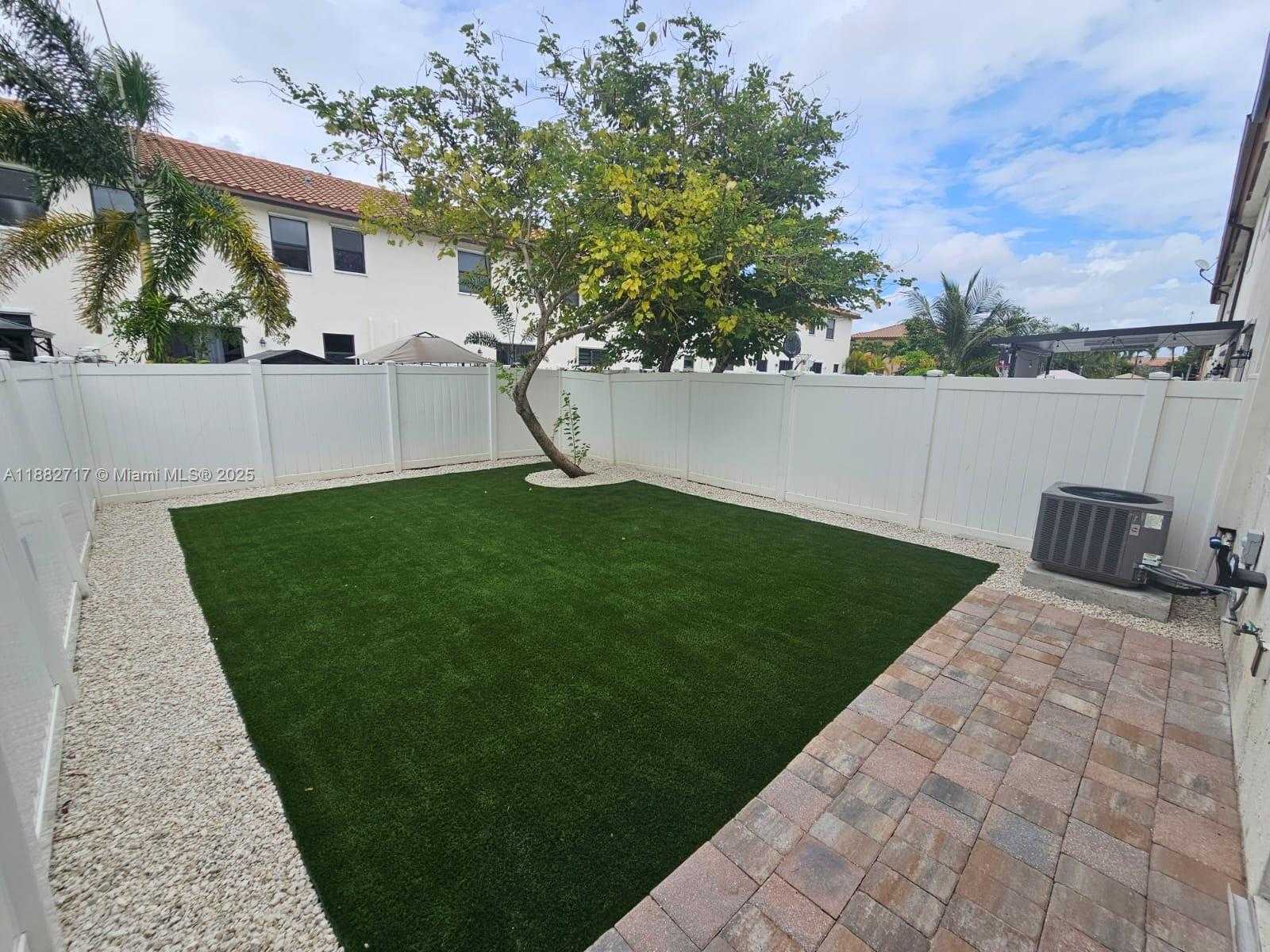 Small Image of 3387 WEST 90TH ST, Hialeah Number 7