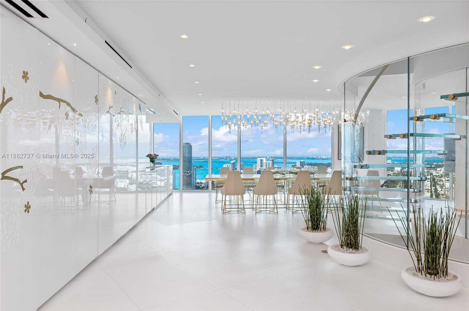 Small Image of 300 SOUTH POINTE DR #PH-5, Miami Beach Number 13