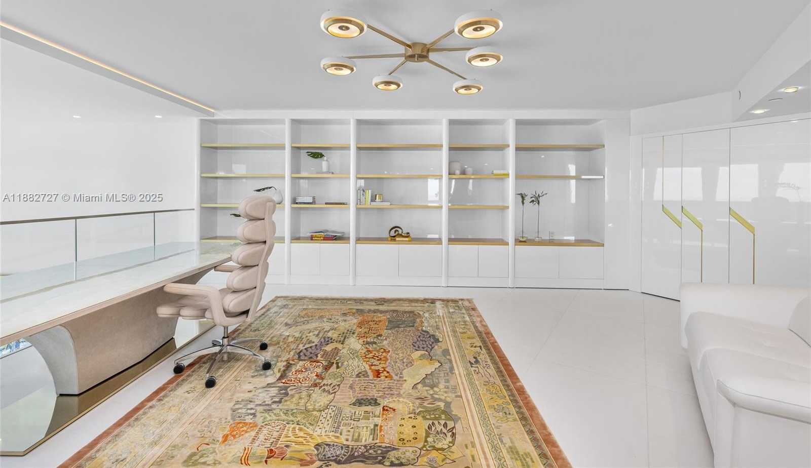 Small Image of 300 SOUTH POINTE DR #PH-5, Miami Beach Number 20