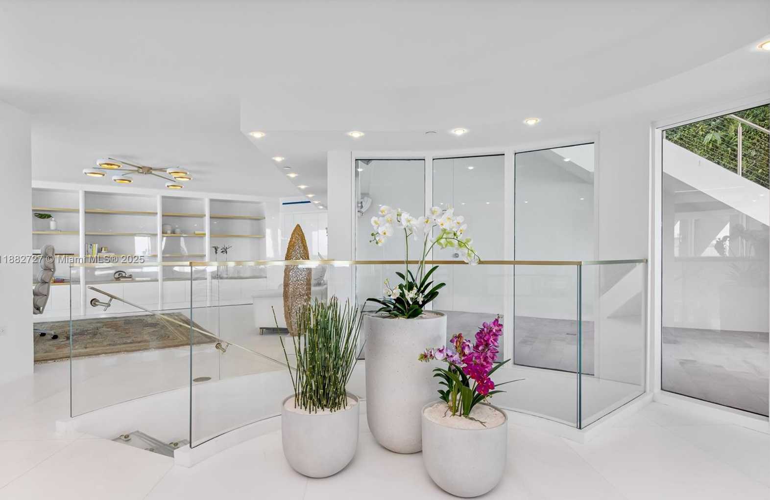 Small Image of 300 SOUTH POINTE DR #PH-5, Miami Beach Number 22