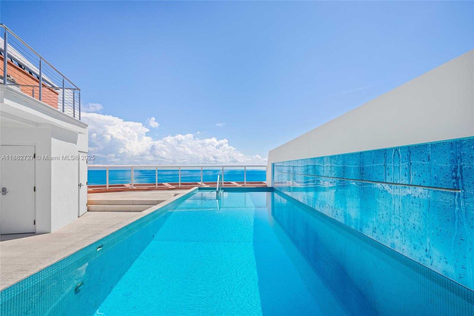 Small Image of 300 SOUTH POINTE DR #PH-5, Miami Beach Number 30