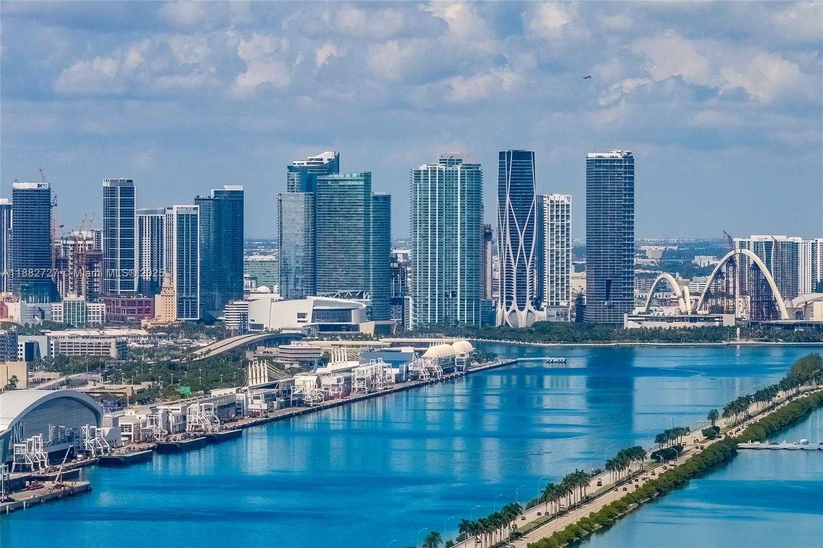Small Image of 300 SOUTH POINTE DR #PH-5, Miami Beach Number 50