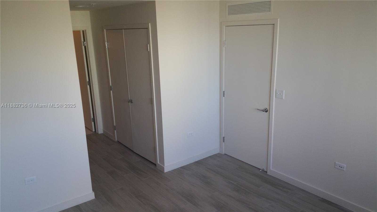 Small Image of 999 SOUTH WEST 1ST AVE #2208, Miami Number 10