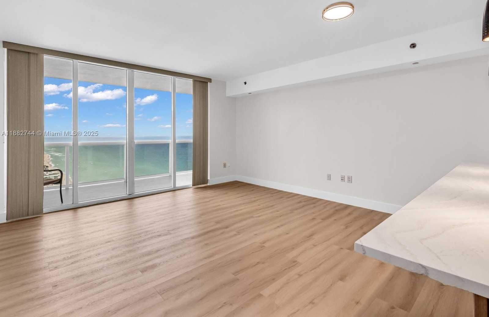Small Image of 1830 SOUTH OCEAN DR #4312, Hallandale Beach Number 3