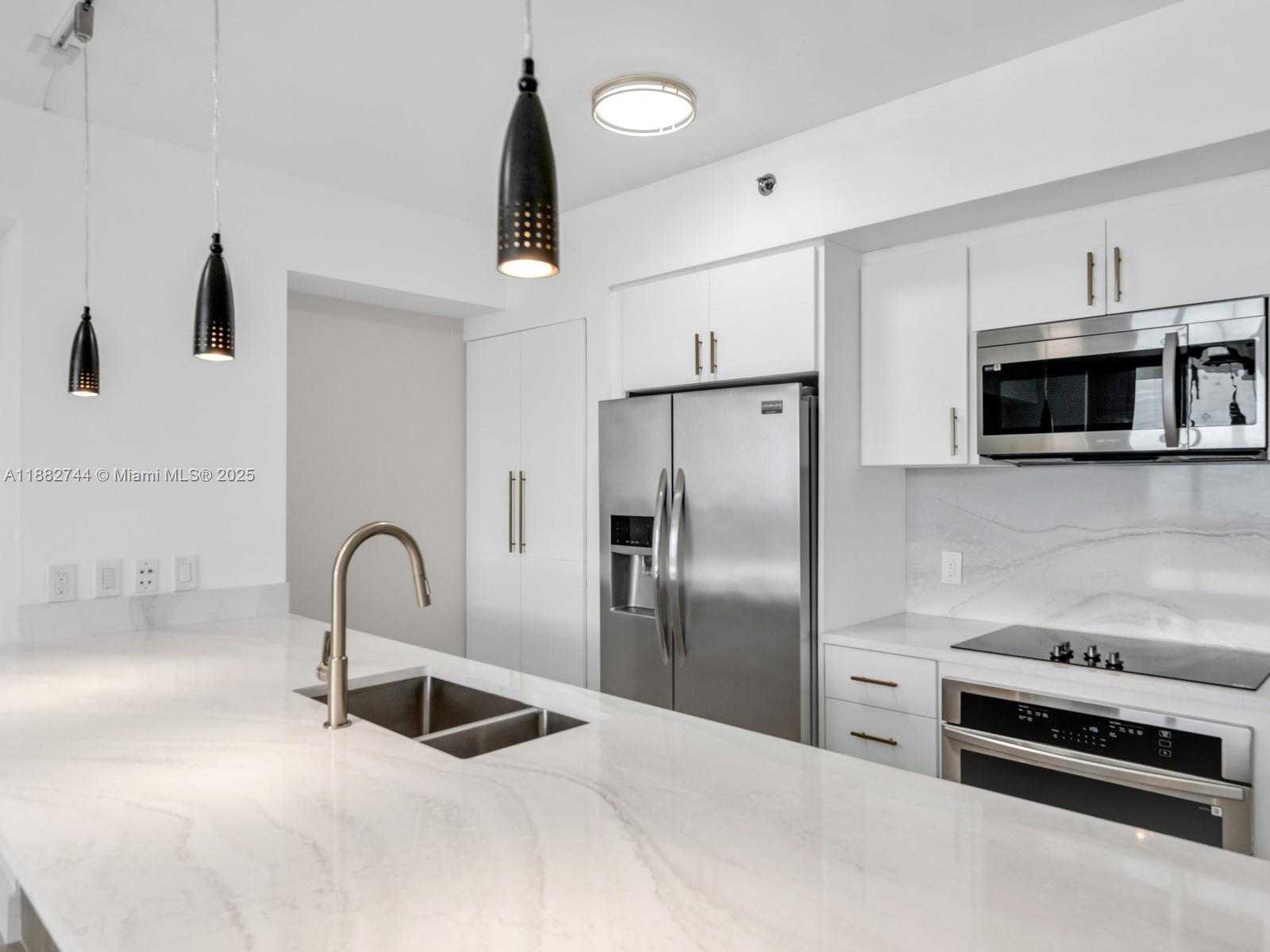 Small Image of 1830 SOUTH OCEAN DR #4312, Hallandale Beach Number 5