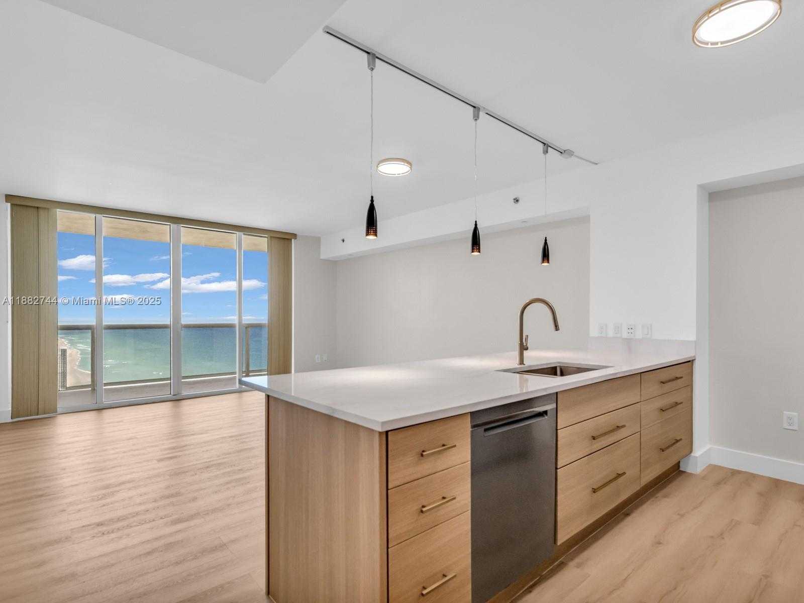 Small Image of 1830 SOUTH OCEAN DR #4312, Hallandale Beach Number 7