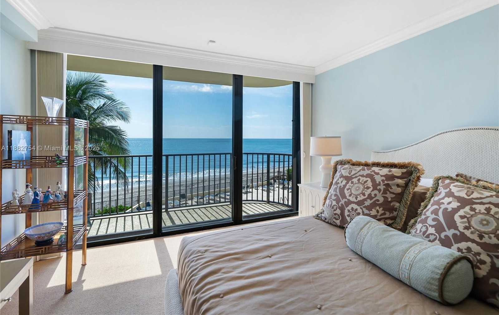 Small Image of 200 BEACH RD #202, Tequesta Number 19