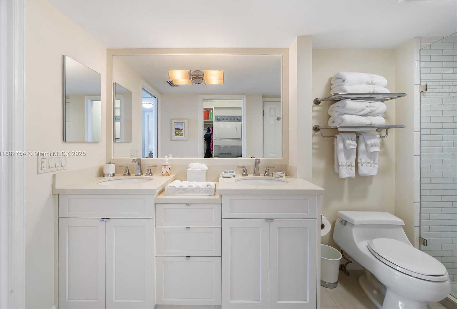 Small Image of 200 BEACH RD #202, Tequesta Number 21