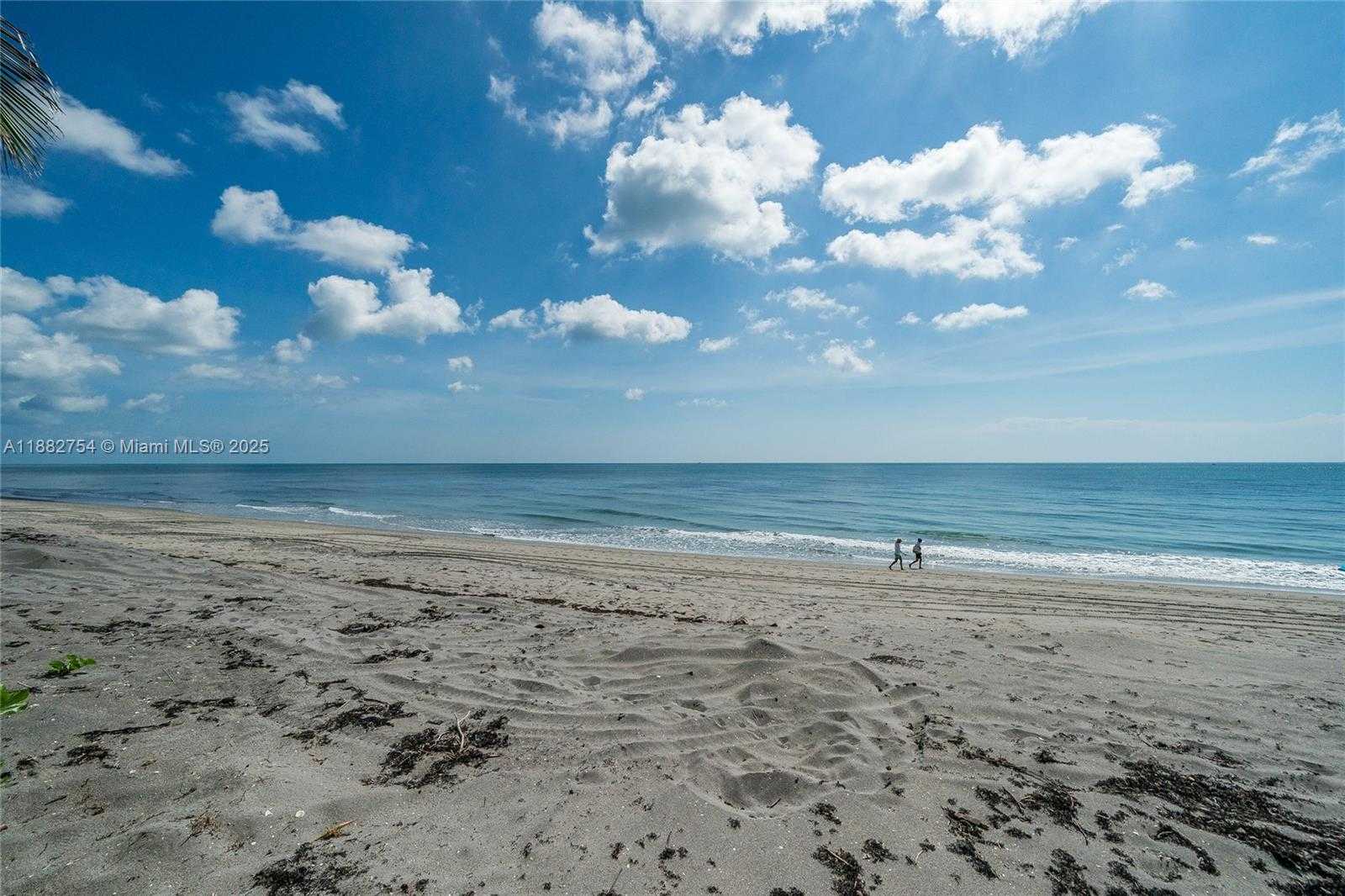 Small Image of 200 BEACH RD #202, Tequesta Number 44