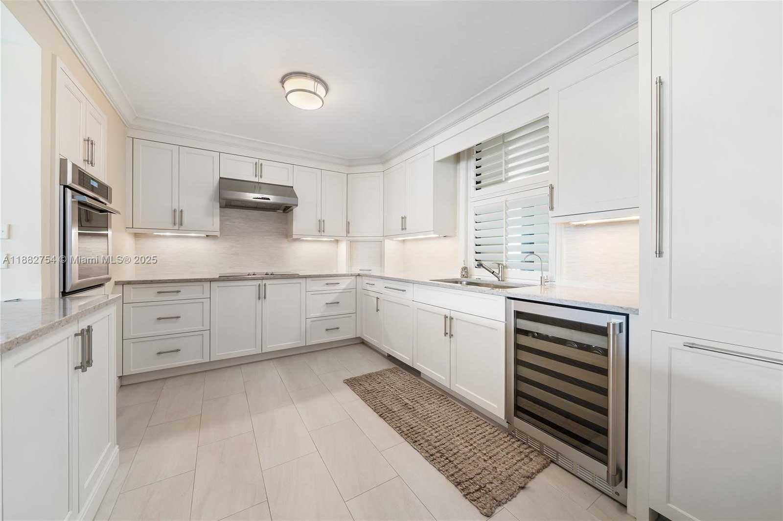 Small Image of 200 BEACH RD #202, Tequesta Number 6