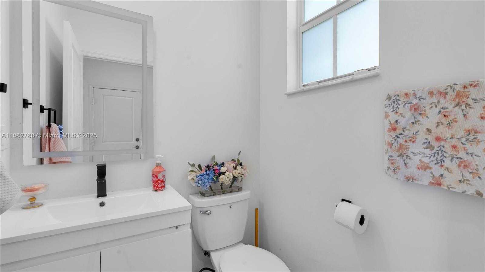 Small Image of 11968 NORTH WEST 46TH ST, Coral Springs Number 24