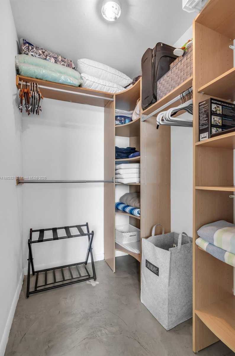 Small Image of 234 NORTH EAST 3RD ST #2104, Miami Number 13