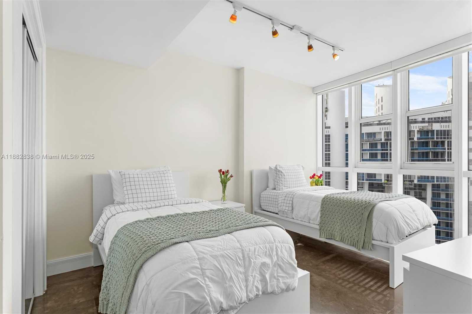 Small Image of 18201 COLLINS AVE #5301, Sunny Isles Beach Number 34