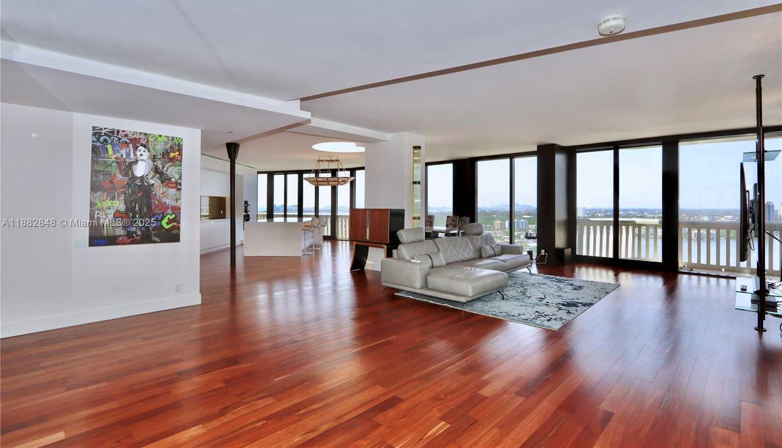 Small Image of 1000 ISLAND BLVD #PH2, Aventura Number 2
