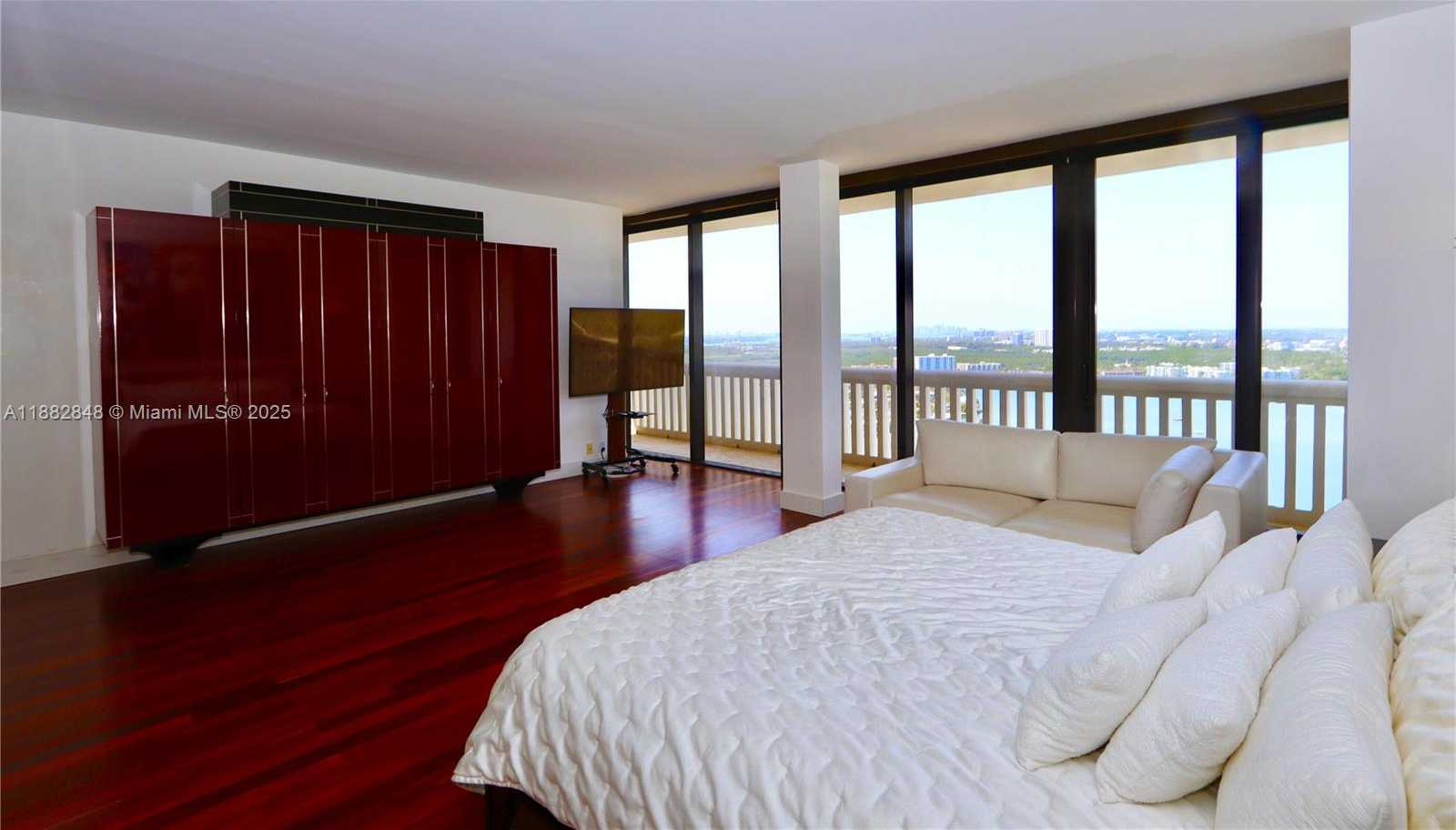 Small Image of 1000 ISLAND BLVD #PH2, Aventura Number 21
