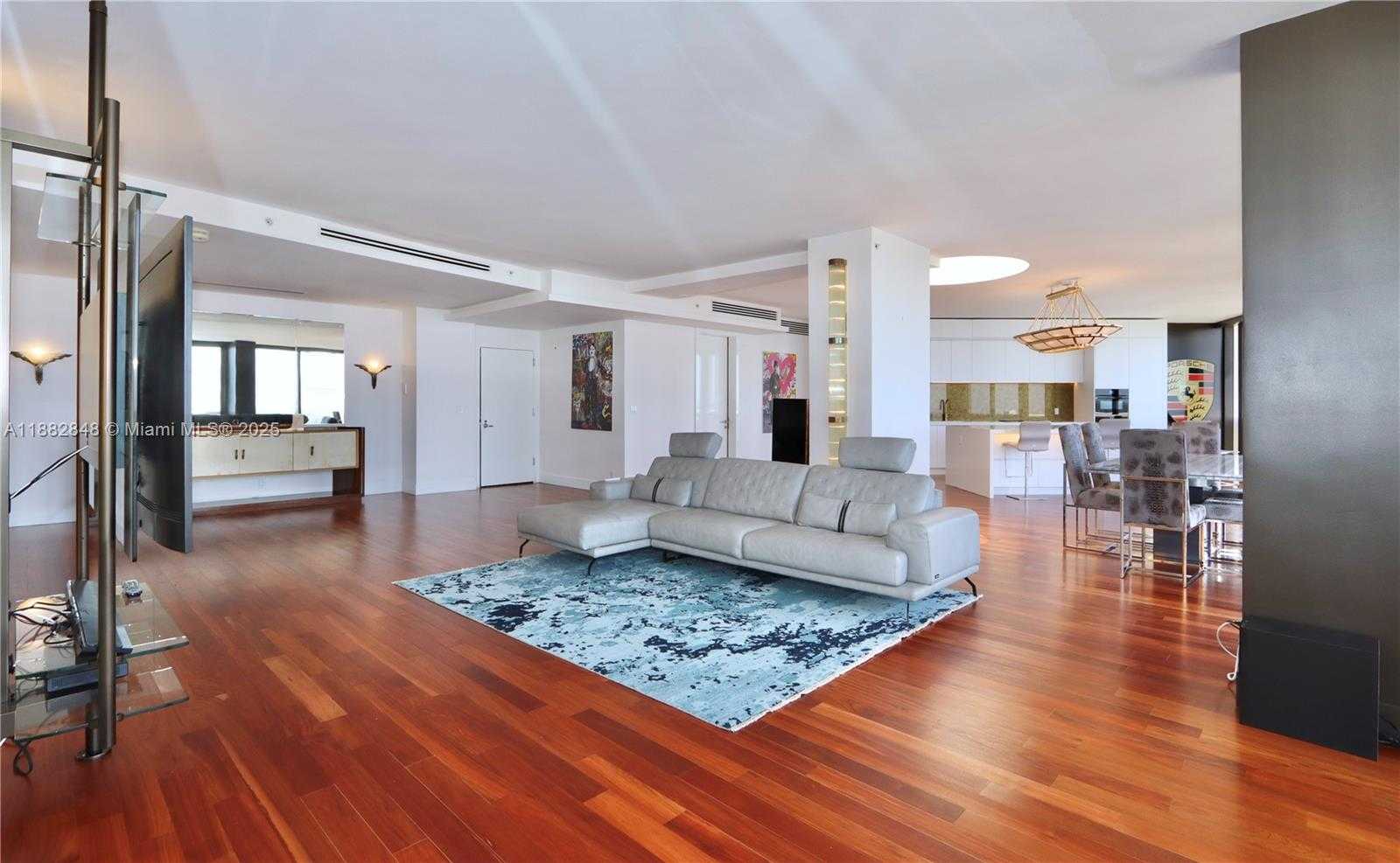 Small Image of 1000 ISLAND BLVD #PH2, Aventura Number 3