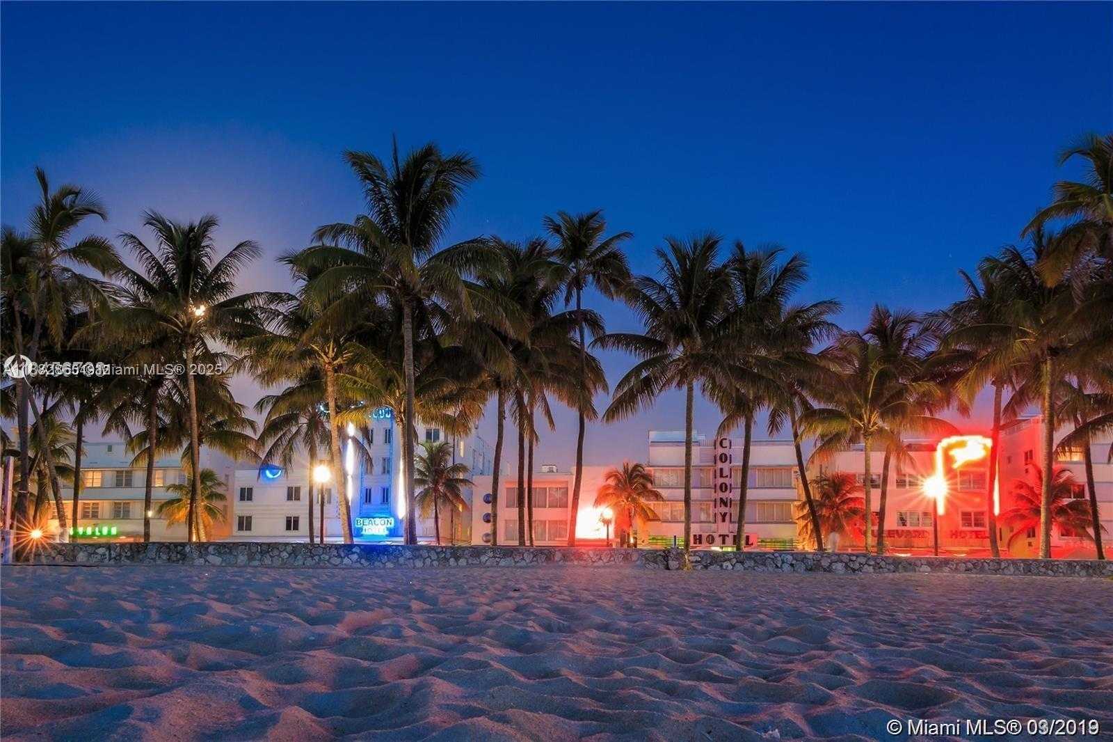 Small Image of 345 OCEAN DR #408, Miami Beach Number 2