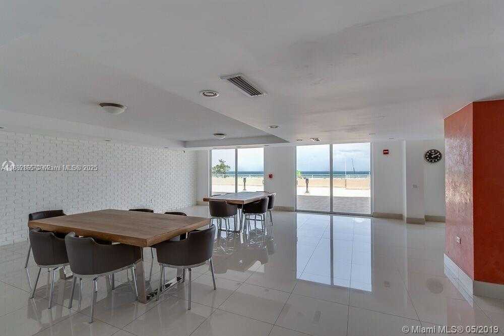 Small Image of 345 OCEAN DR #408, Miami Beach Number 24