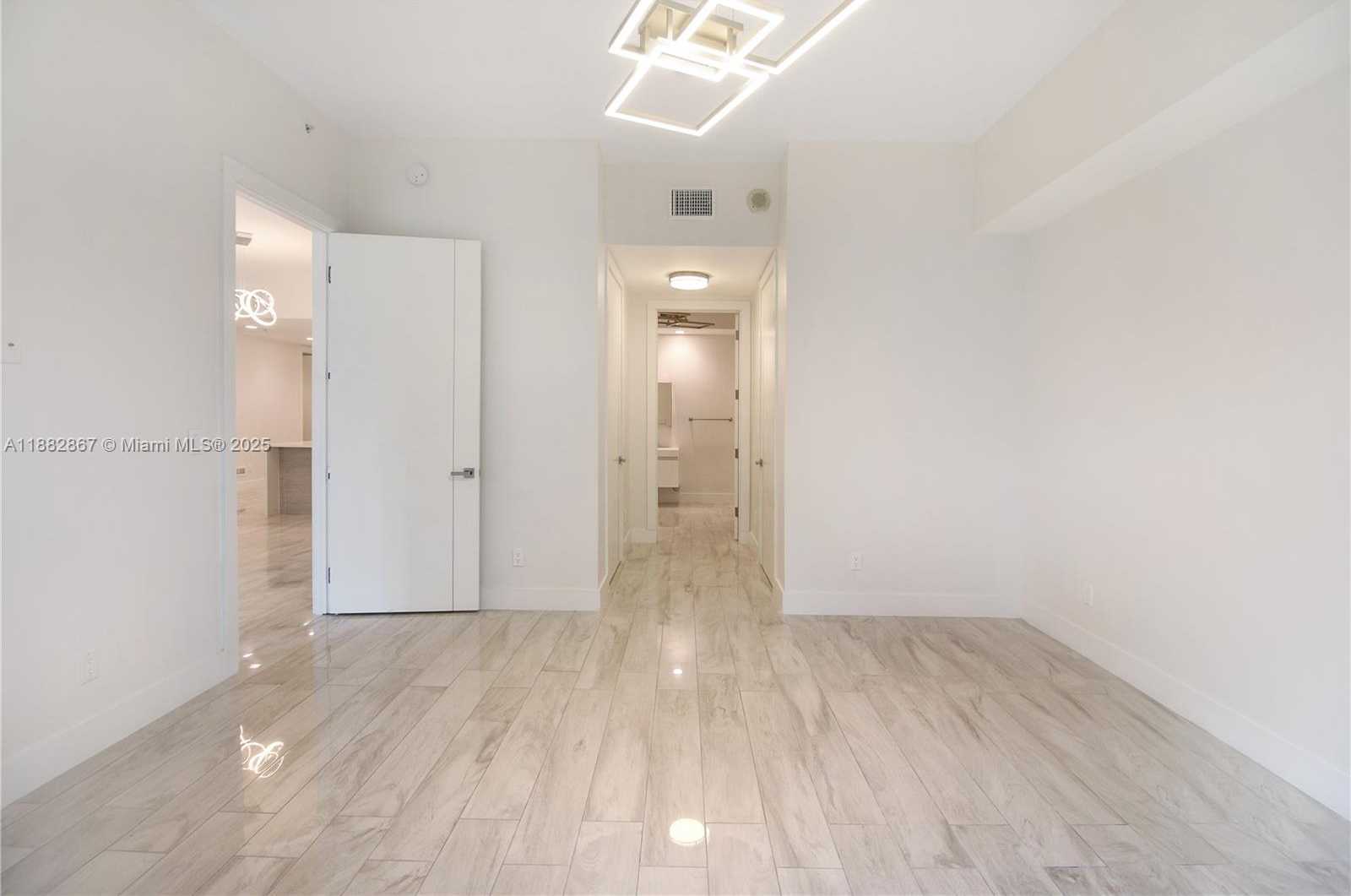 Small Image of North Miami Number 11