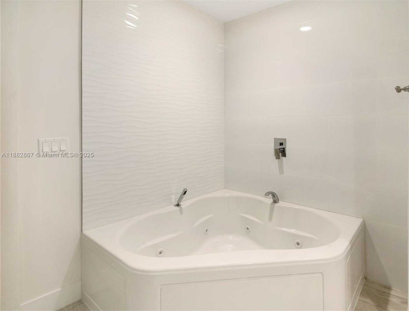 Small Image of North Miami Number 13