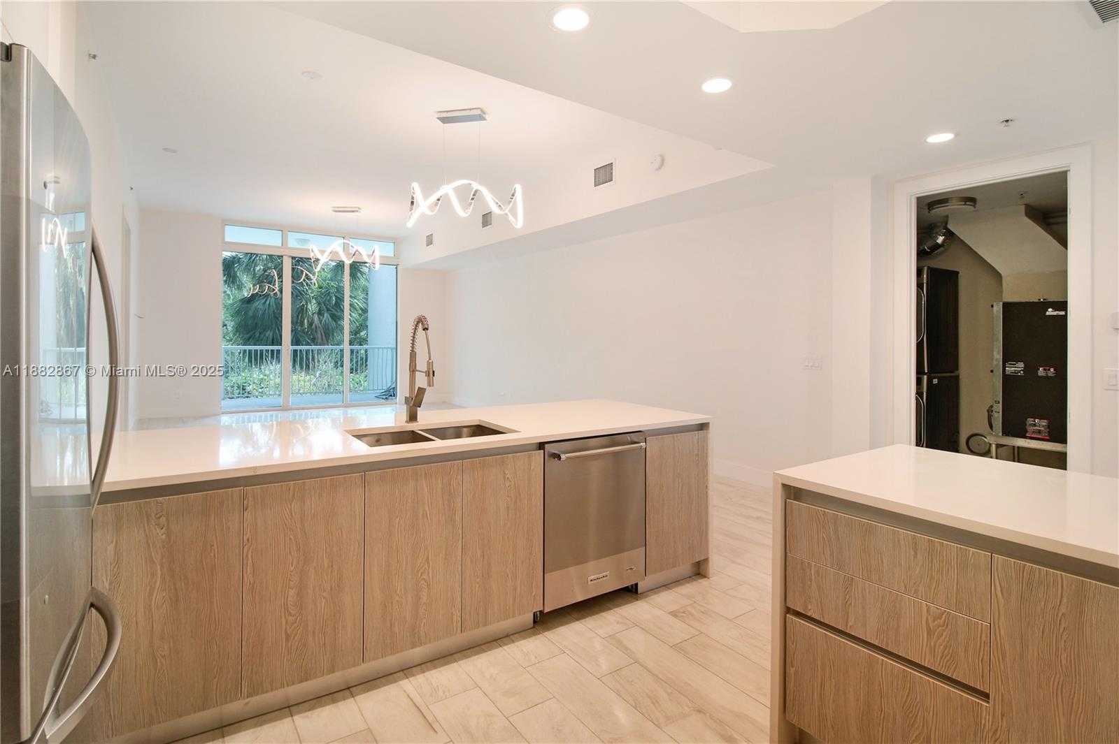 Small Image of North Miami Number 4