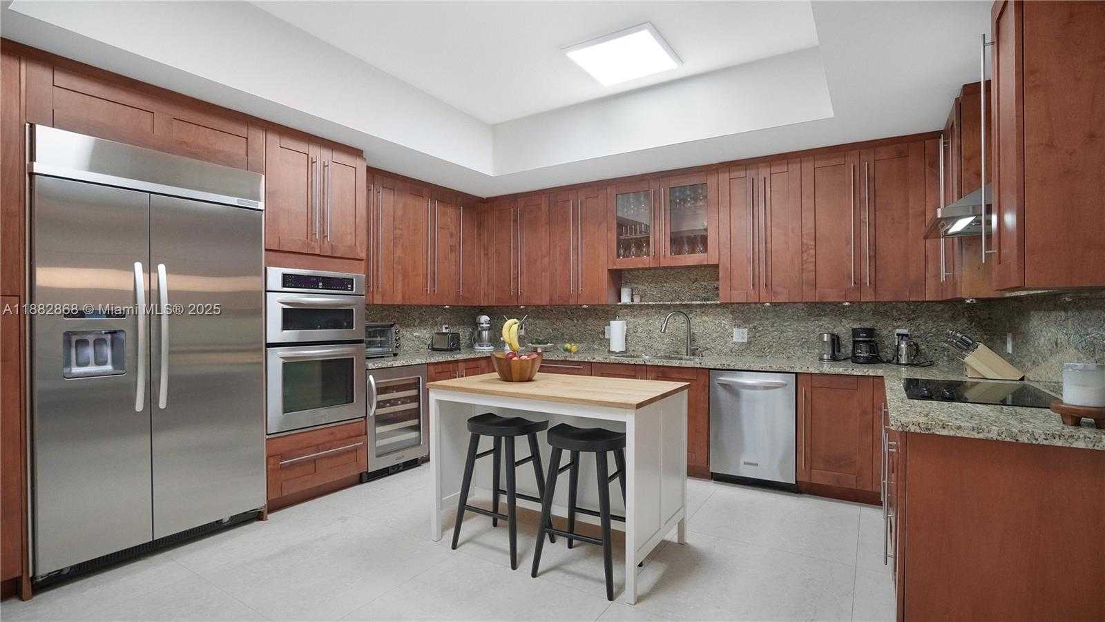 Small Image of 642 VALENCIA AVE #207, Coral Gables Number 12