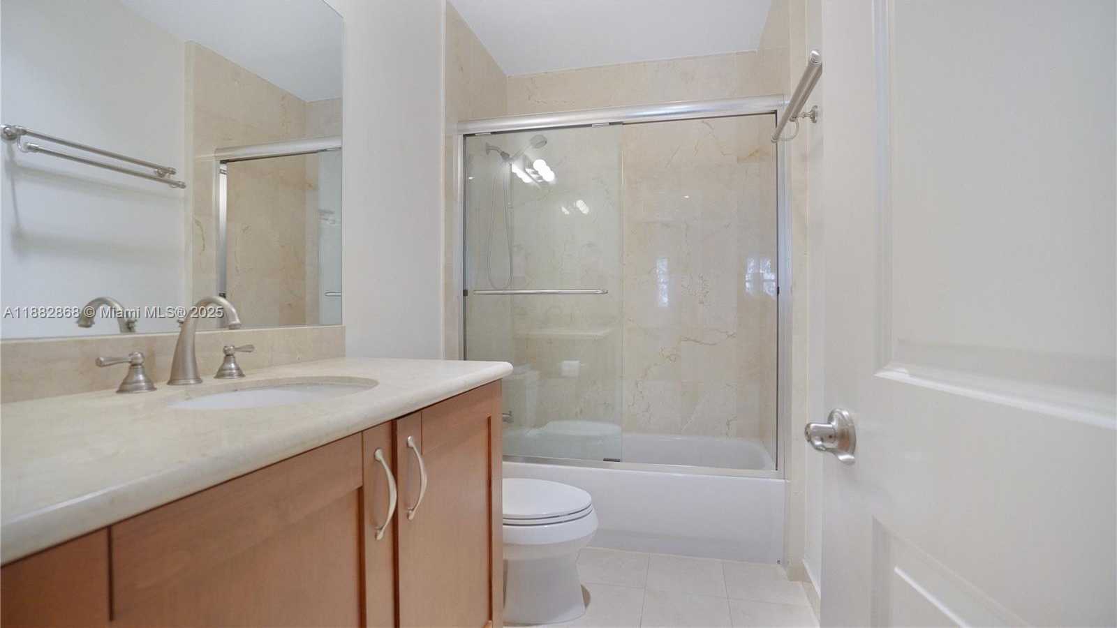Small Image of 642 VALENCIA AVE #207, Coral Gables Number 18