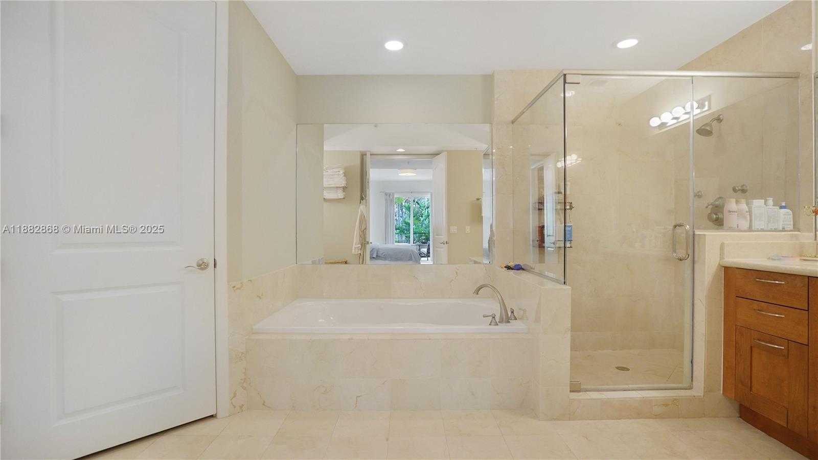 Small Image of 642 VALENCIA AVE #207, Coral Gables Number 22