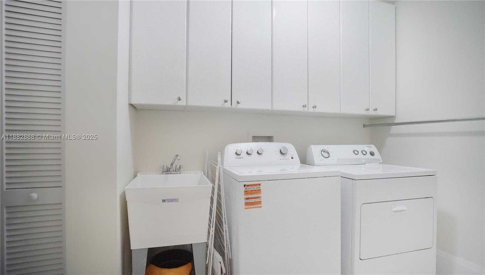 Small Image of 642 VALENCIA AVE #207, Coral Gables Number 30
