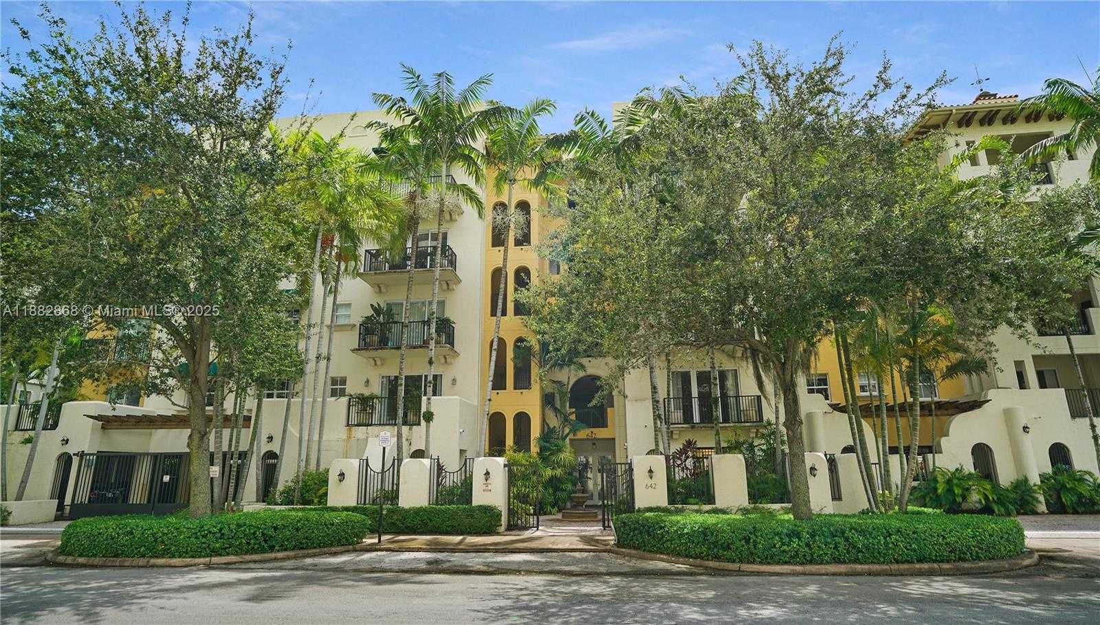 Small Image of 642 VALENCIA AVE #207, Coral Gables Number 32