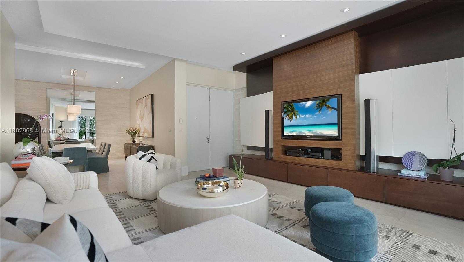 Small Image of 642 VALENCIA AVE #207, Coral Gables Number 4