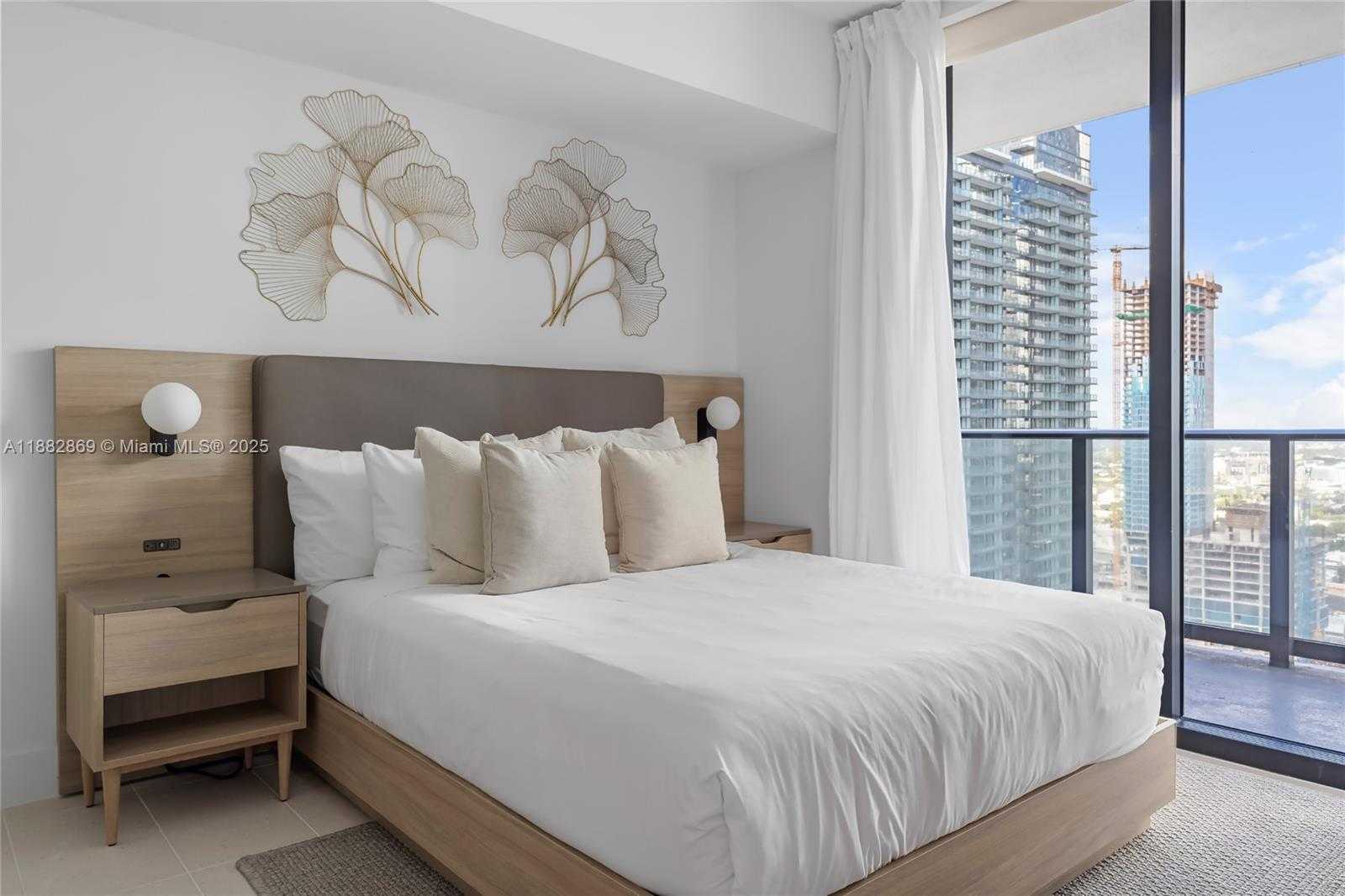 Small Image of 159 NE 6th St, Miami, FL 33132, USA Number 17