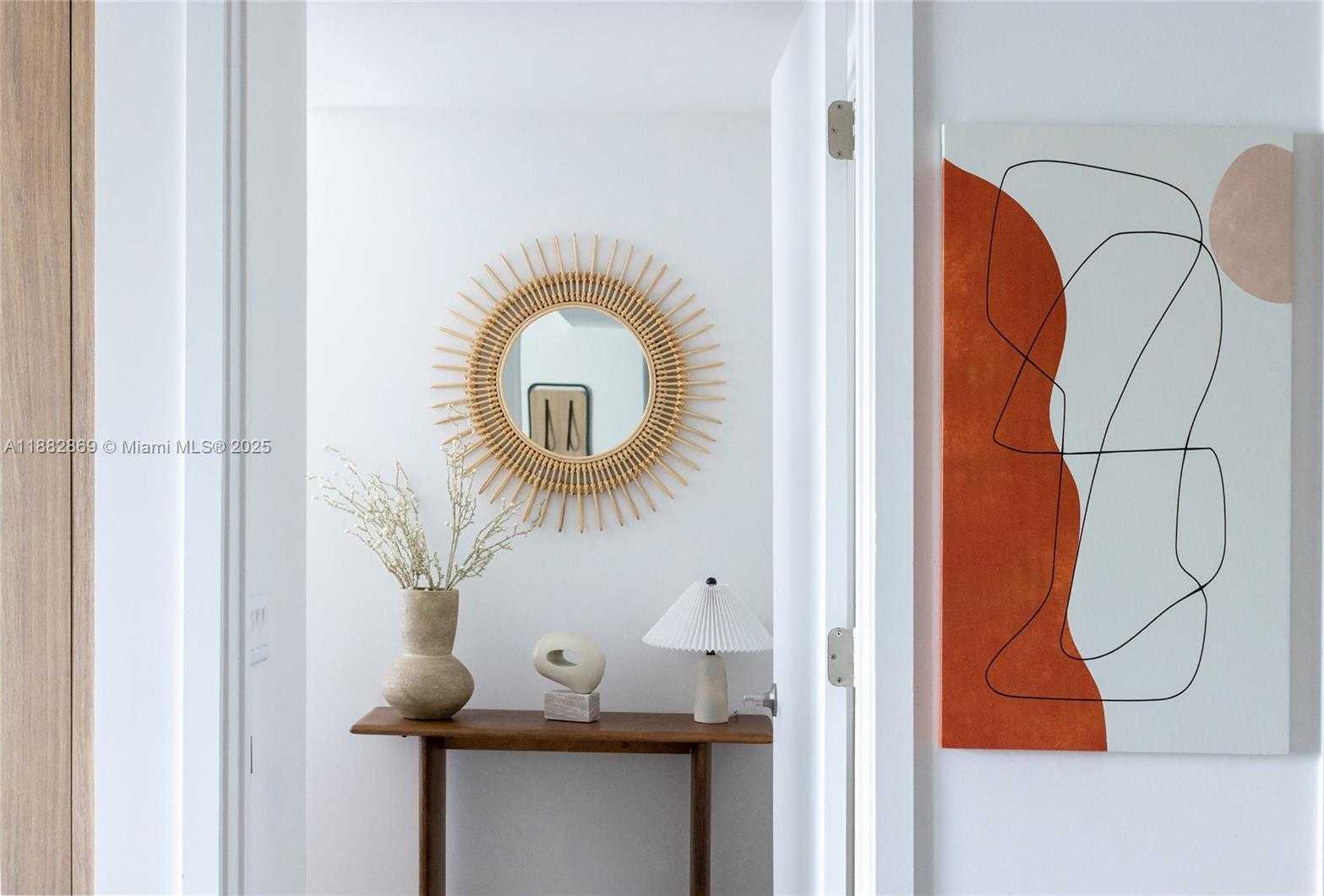 Small Image of 159 NE 6th St, Miami, FL 33132, USA Number 28
