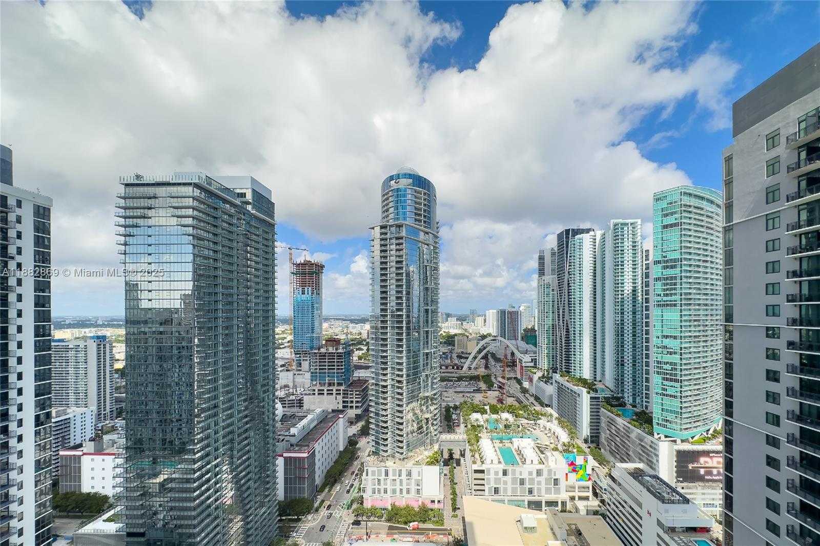 Small Image of 159 NE 6th St, Miami, FL 33132, USA Number 34