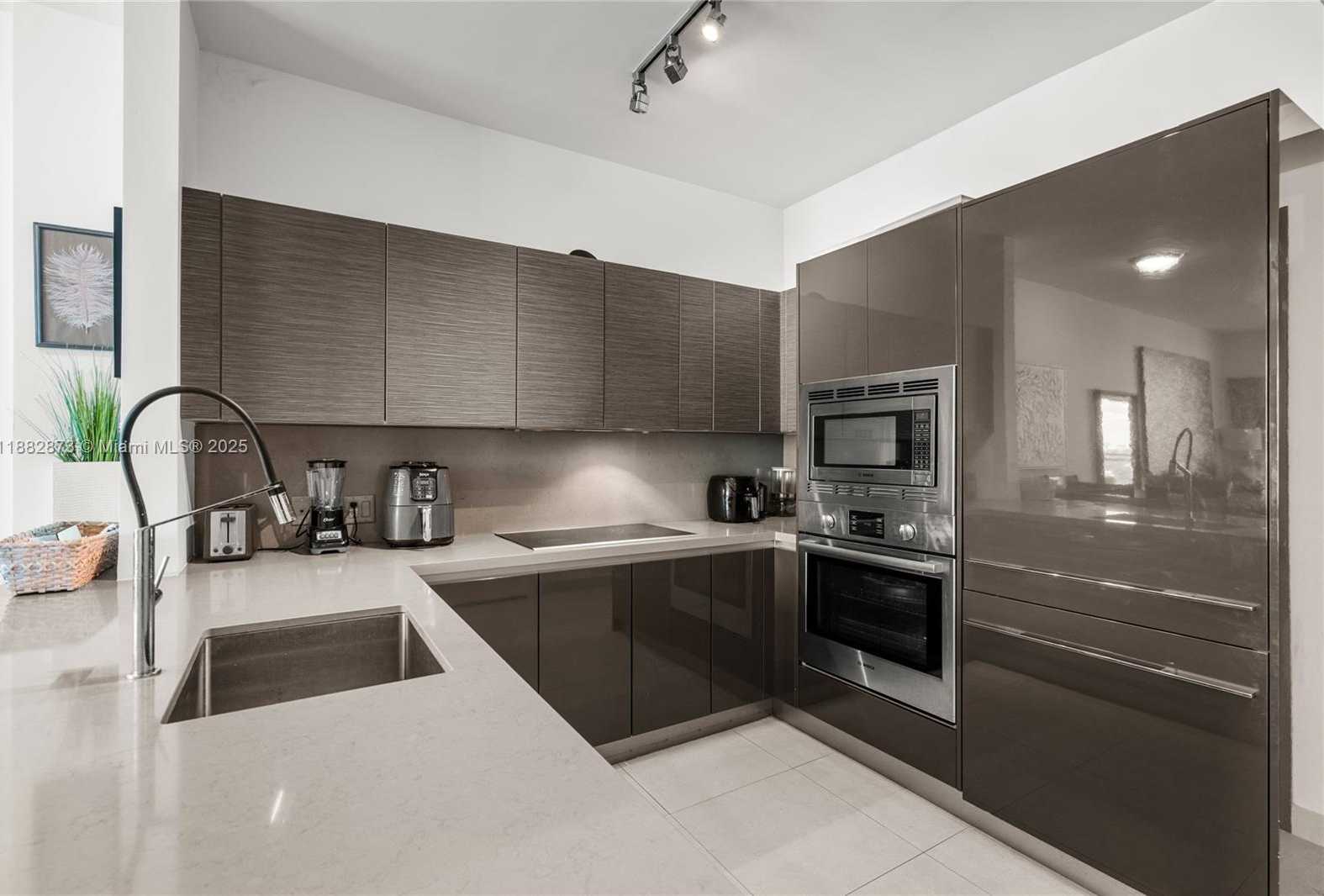 Small Image of 1080 BRICKELL AVE #2503, Miami Number 7