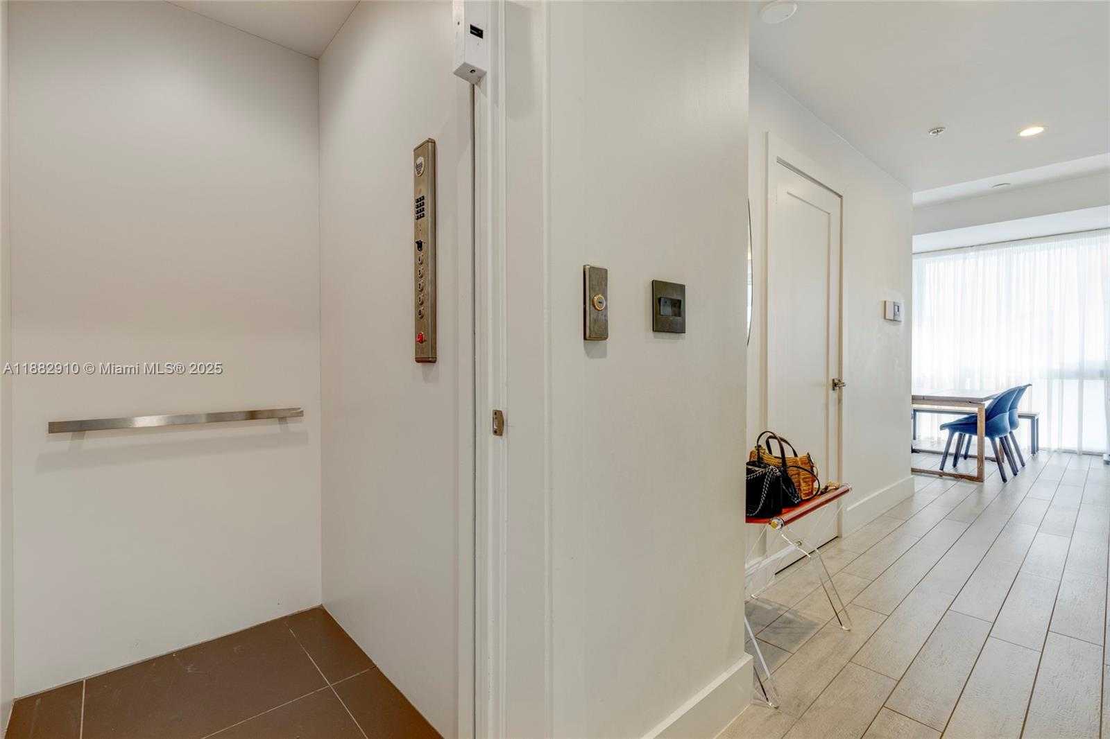 Small Image of 89 NORTH SHORE DR, Miami Beach Number 12