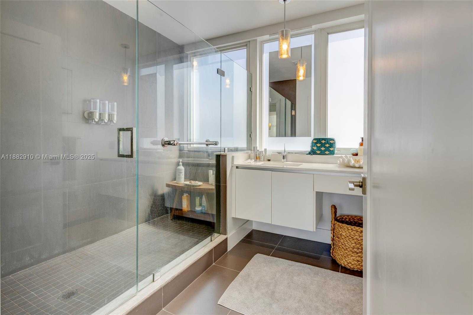 Small Image of 89 NORTH SHORE DR, Miami Beach Number 23