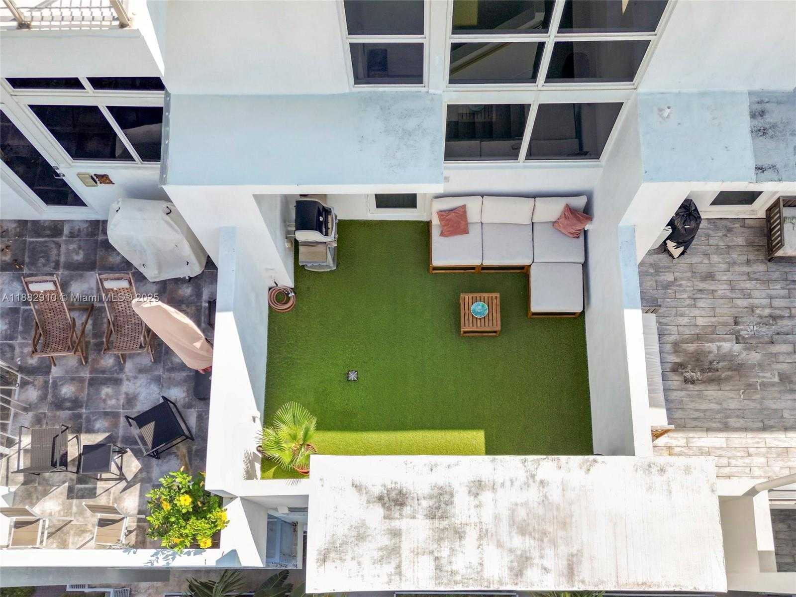 Small Image of 89 NORTH SHORE DR, Miami Beach Number 26