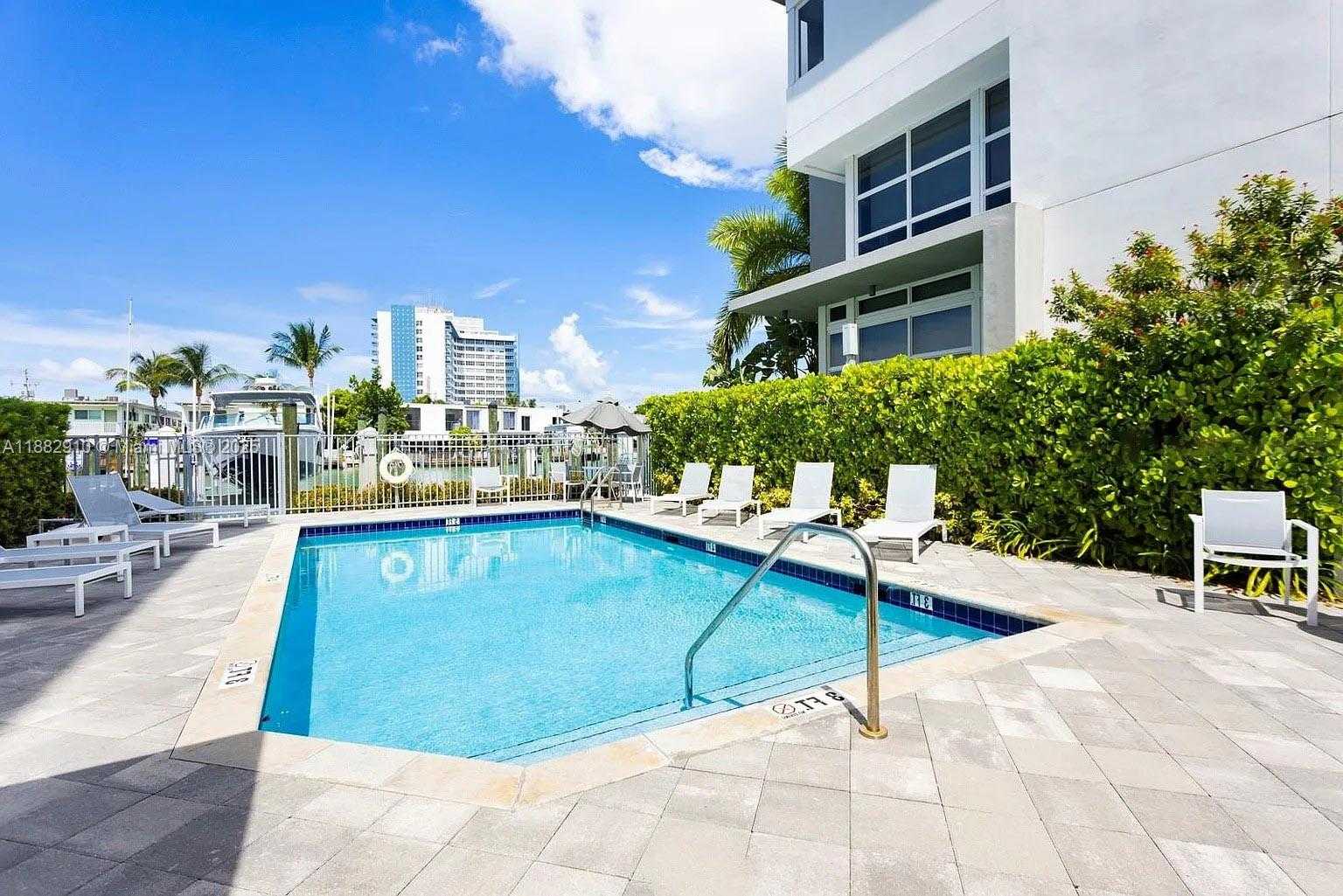 Small Image of 89 NORTH SHORE DR, Miami Beach Number 28