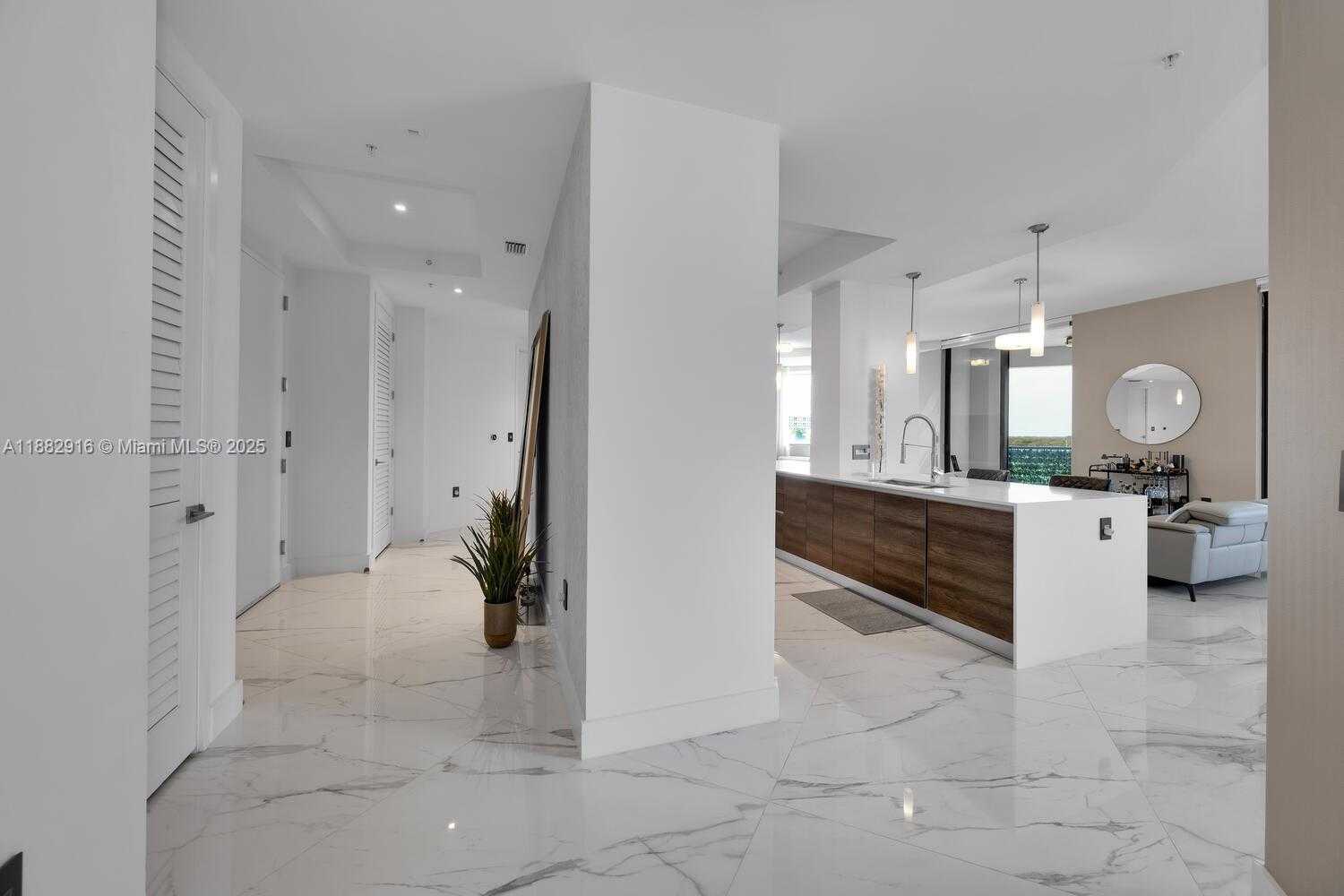 Small Image of 301 ALTARA AVE #LPH914, Coral Gables Number 13
